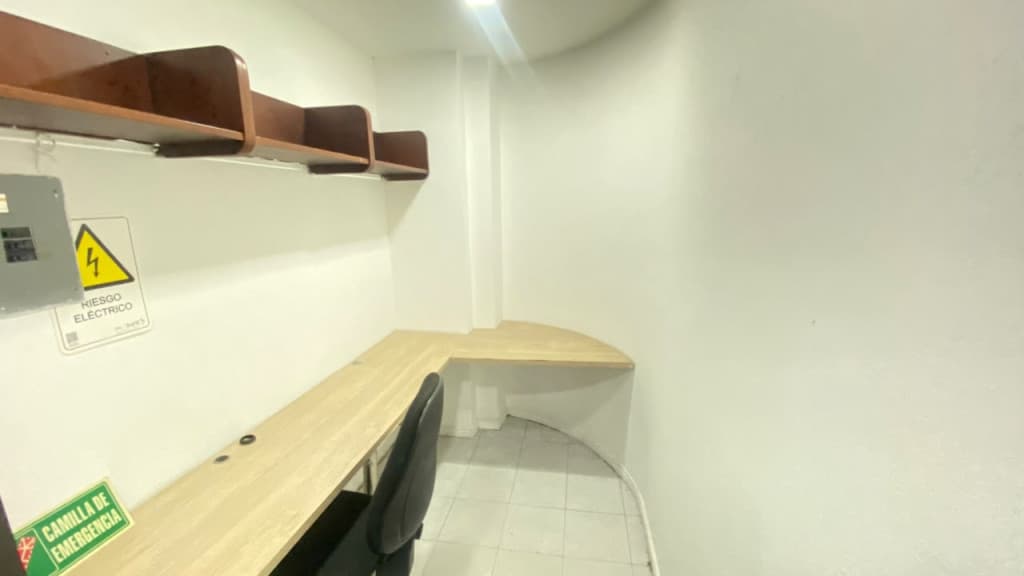 Imagen https://s3-us-west-2.amazonaws.com/pictures.domus.la/inmobiliaria_59/94869_9_1784836306.jpg