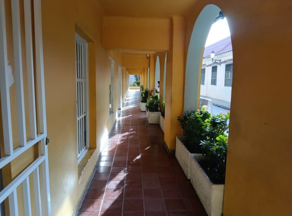 Imagen https://s3-us-west-2.amazonaws.com/pictures.domus.la/inmobiliaria_59/94878_3_1784922287.jpg