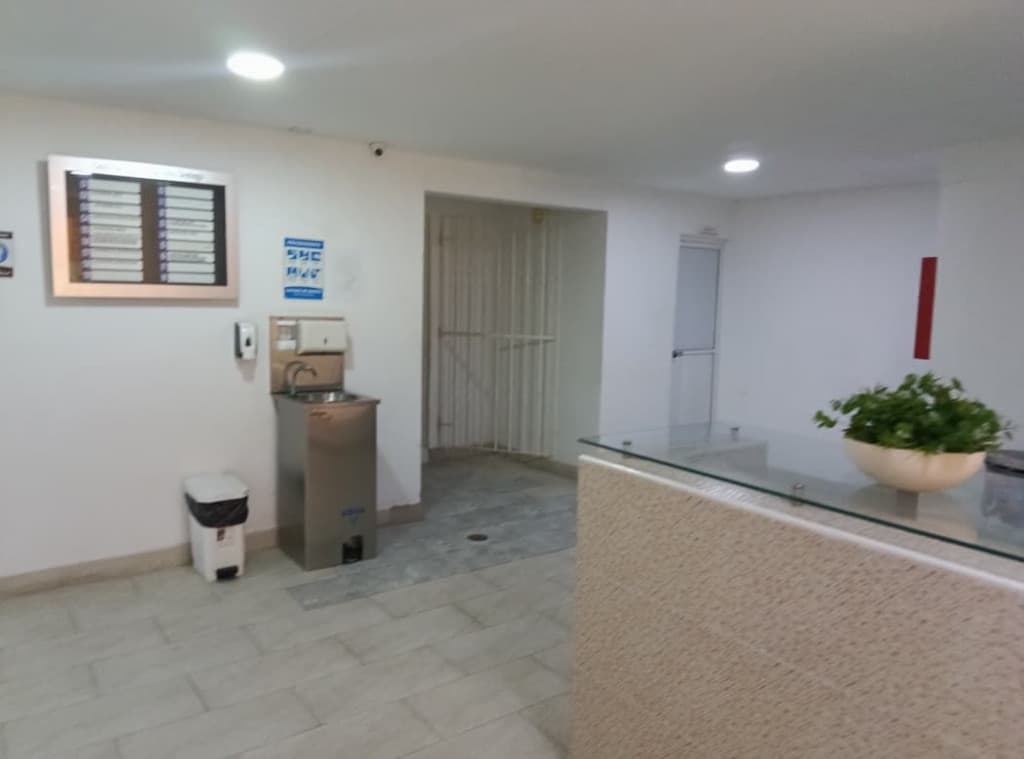 Imagen https://s3-us-west-2.amazonaws.com/pictures.domus.la/inmobiliaria_59/94878_4_1784922286.jpg