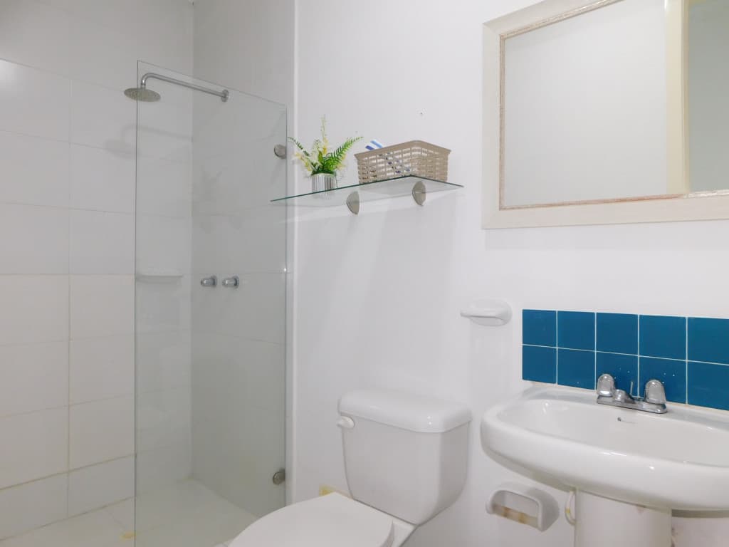 Imagen https://s3-us-west-2.amazonaws.com/pictures.domus.la/inmobiliaria_59/94960_1_1785793988_17.jpg