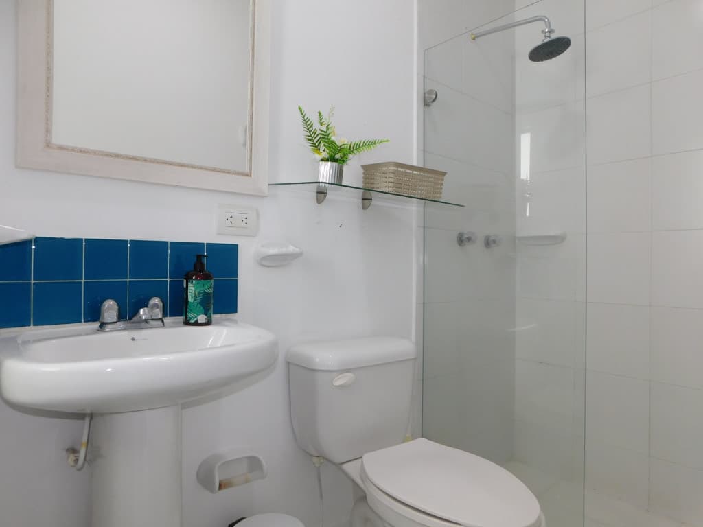 Imagen https://s3-us-west-2.amazonaws.com/pictures.domus.la/inmobiliaria_59/94960_1_1785793989_18.jpg