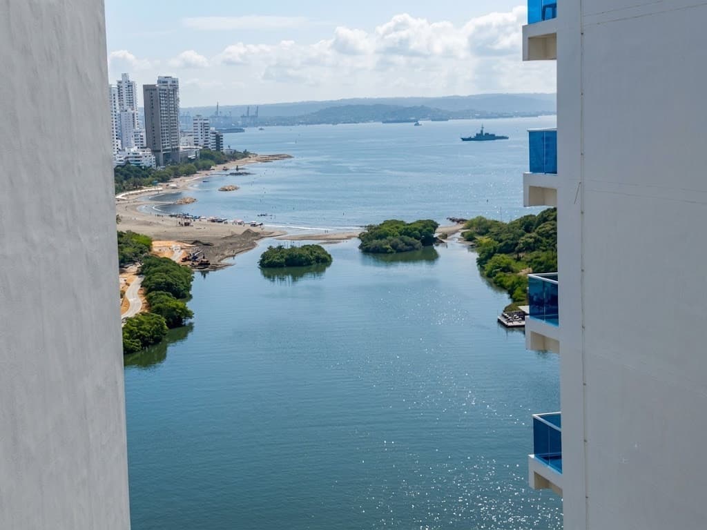 Imagen https://s3-us-west-2.amazonaws.com/pictures.domus.la/inmobiliaria_59/94961_4_1785814068.jpg