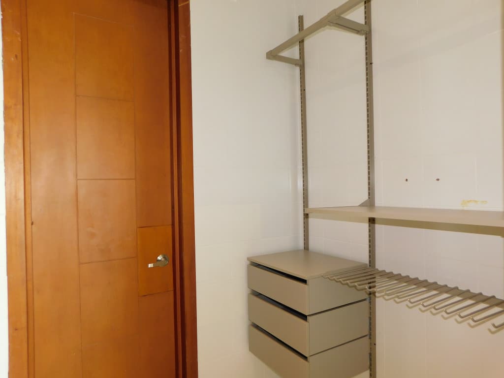 Imagen https://s3-us-west-2.amazonaws.com/pictures.domus.la/inmobiliaria_59/94963_17_1785869759.jpg