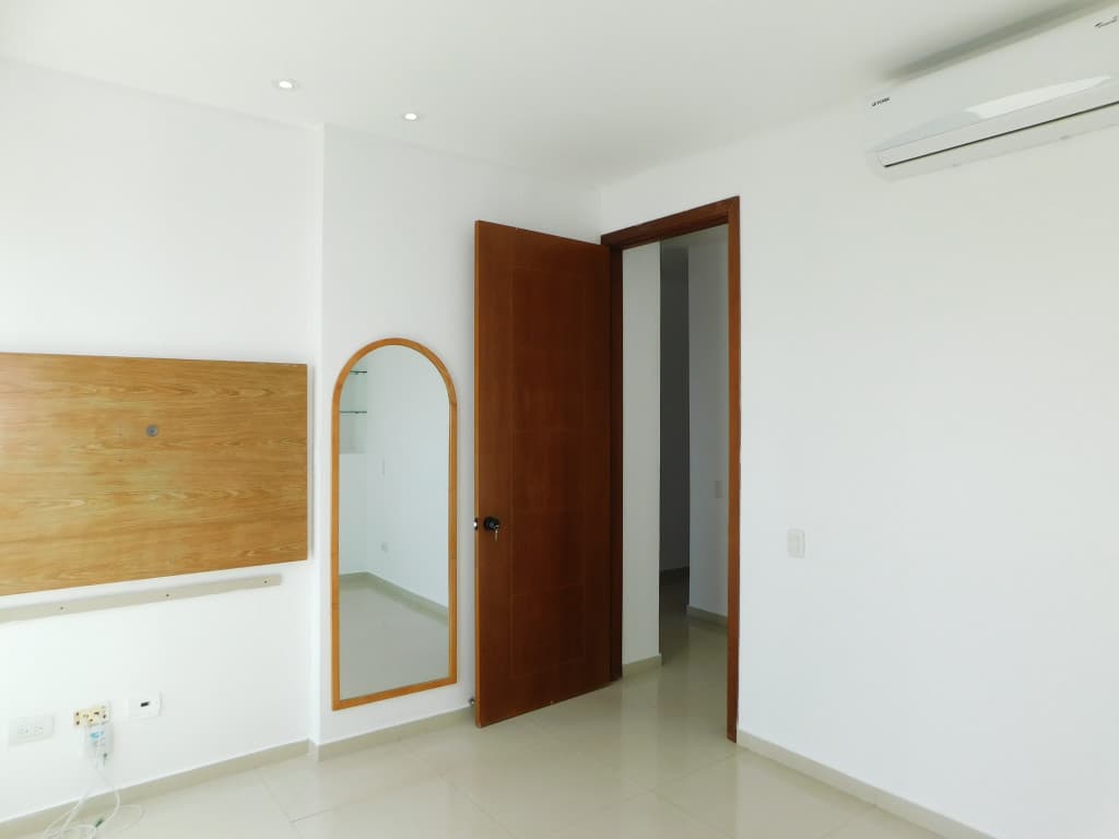 Imagen https://s3-us-west-2.amazonaws.com/pictures.domus.la/inmobiliaria_59/94963_20_1785869763.jpg