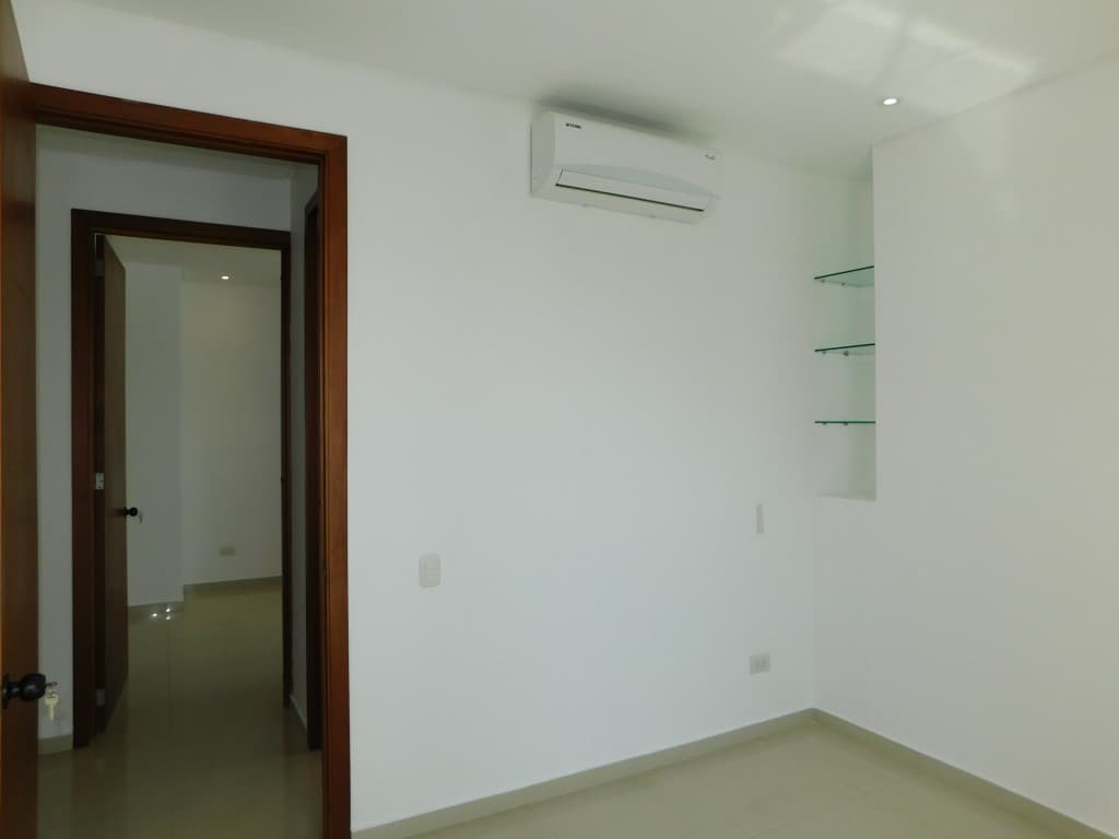 Imagen https://s3-us-west-2.amazonaws.com/pictures.domus.la/inmobiliaria_59/94963_21_1785869765.jpg