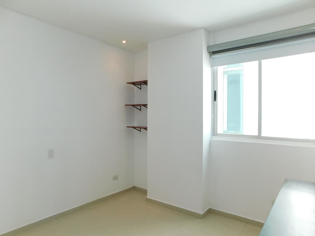 Imagen https://s3-us-west-2.amazonaws.com/pictures.domus.la/inmobiliaria_59/94963_22_1785869766.jpg