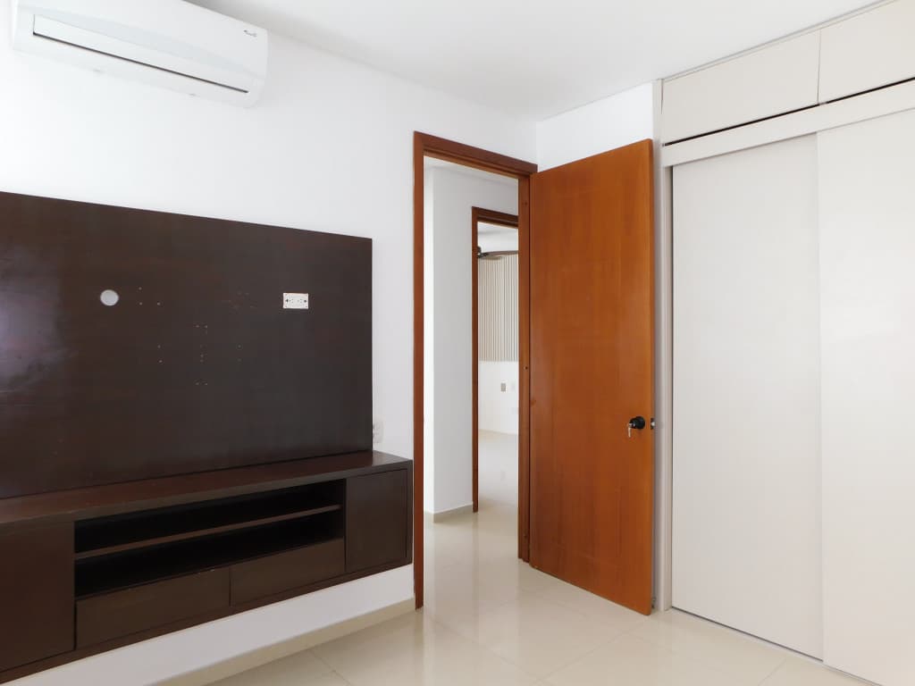 Imagen https://s3-us-west-2.amazonaws.com/pictures.domus.la/inmobiliaria_59/94963_24_1785869767.jpg
