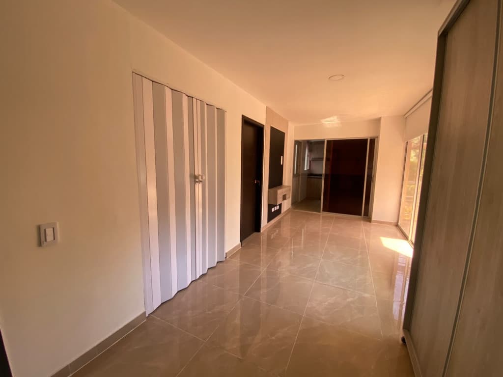Imagen https://s3-us-west-2.amazonaws.com/pictures.domus.la/inmobiliaria_59/94964_3_1785872006.jpg