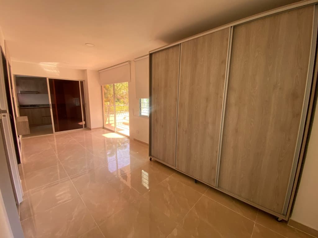 Imagen https://s3-us-west-2.amazonaws.com/pictures.domus.la/inmobiliaria_59/94964_4_1785872006.jpg