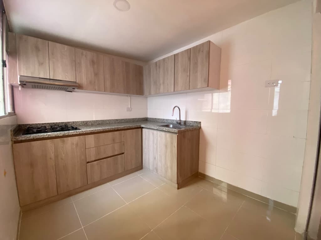 Imagen https://s3-us-west-2.amazonaws.com/pictures.domus.la/inmobiliaria_59/94964_6_1785872006.jpg