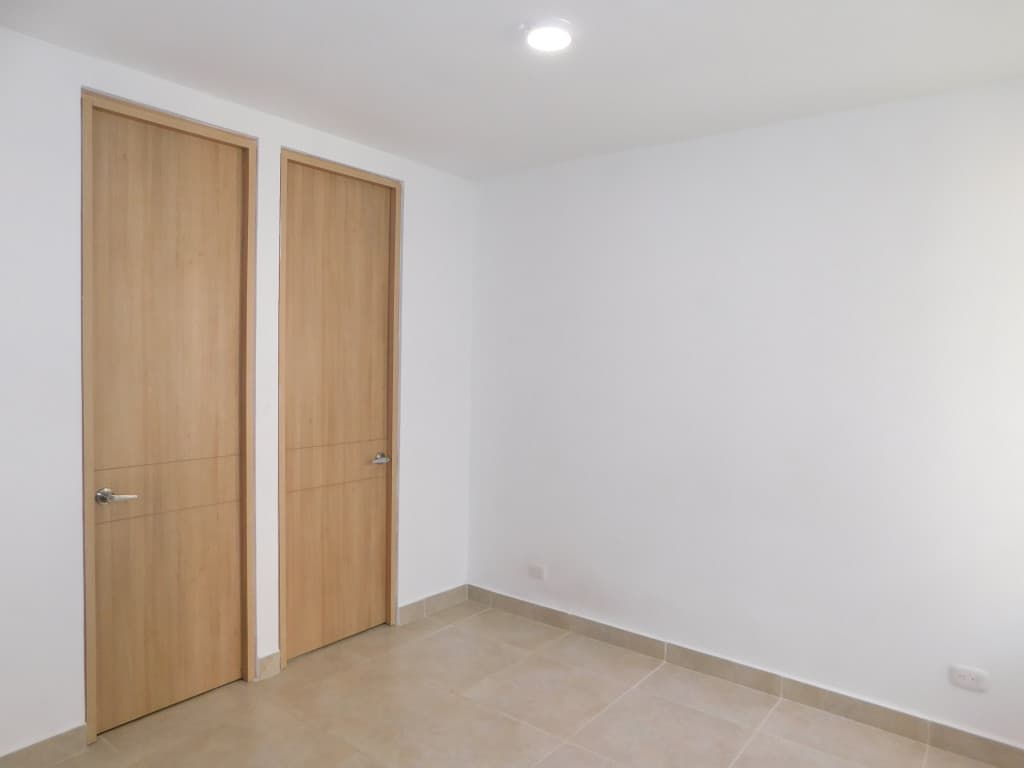 Imagen https://s3-us-west-2.amazonaws.com/pictures.domus.la/inmobiliaria_59/94966_10_1785870993.jpg
