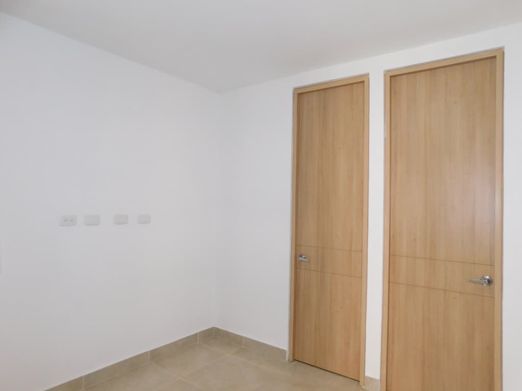 Imagen https://s3-us-west-2.amazonaws.com/pictures.domus.la/inmobiliaria_59/94966_11_1785870997.jpg
