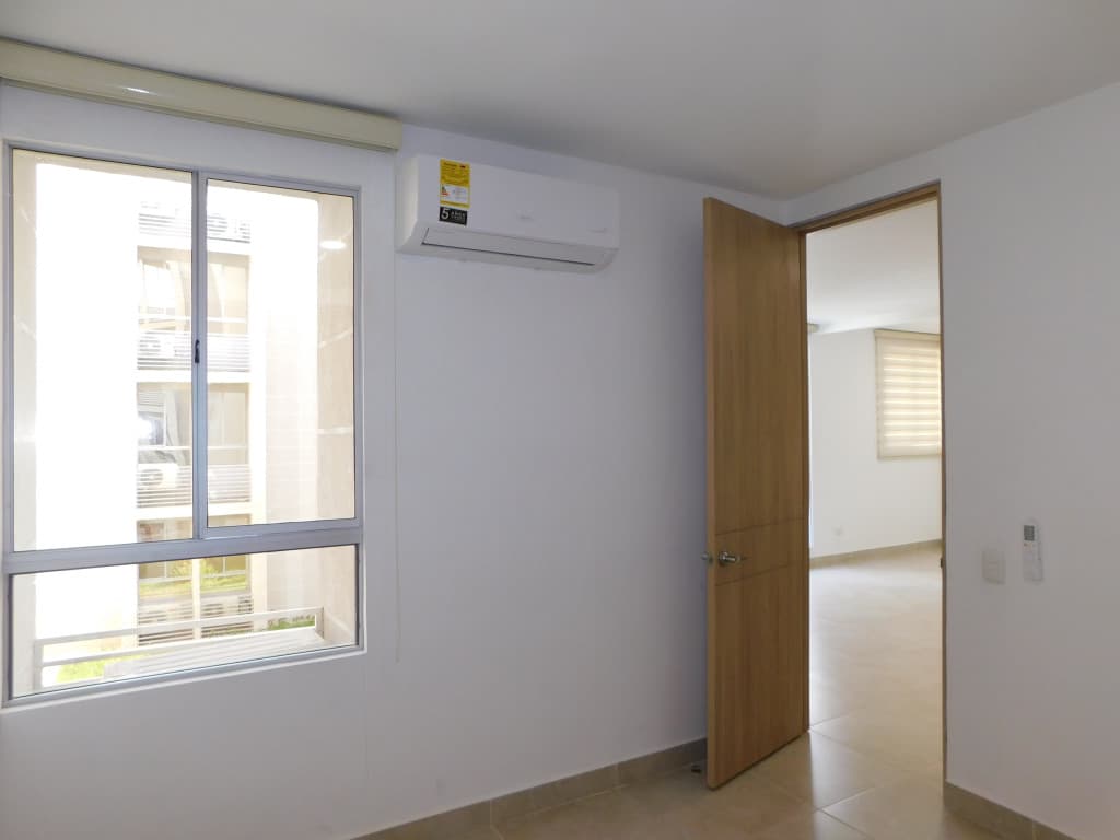 Imagen https://s3-us-west-2.amazonaws.com/pictures.domus.la/inmobiliaria_59/94966_12_1785870995.jpg
