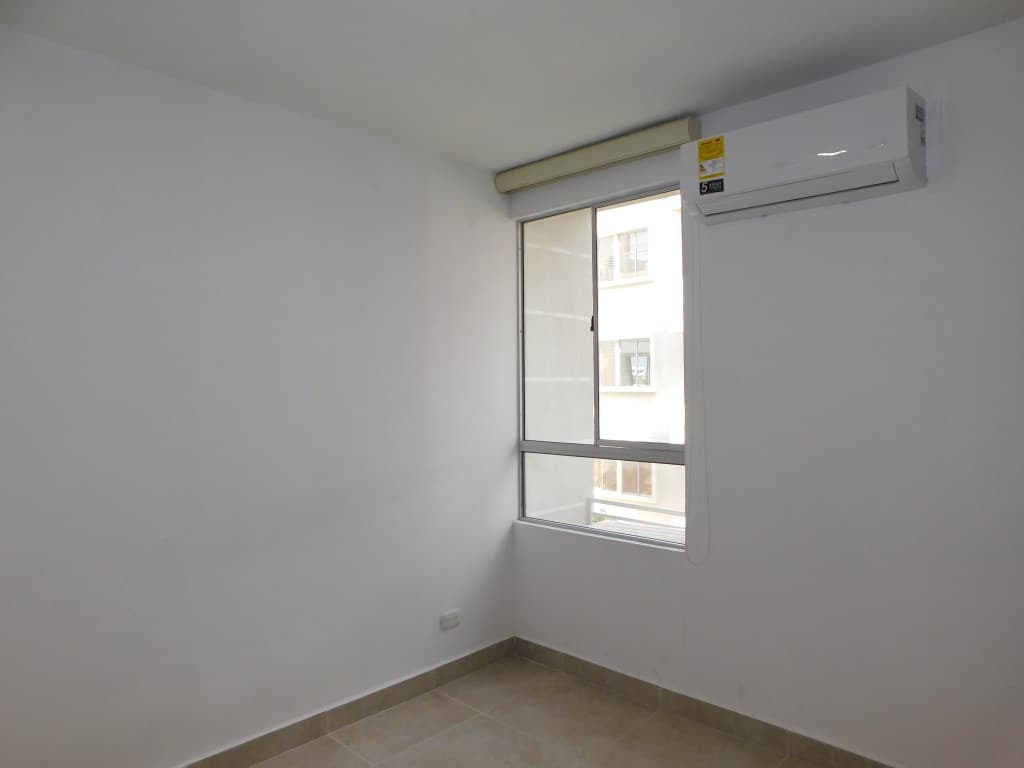 Imagen https://s3-us-west-2.amazonaws.com/pictures.domus.la/inmobiliaria_59/94966_13_1785870996.jpg