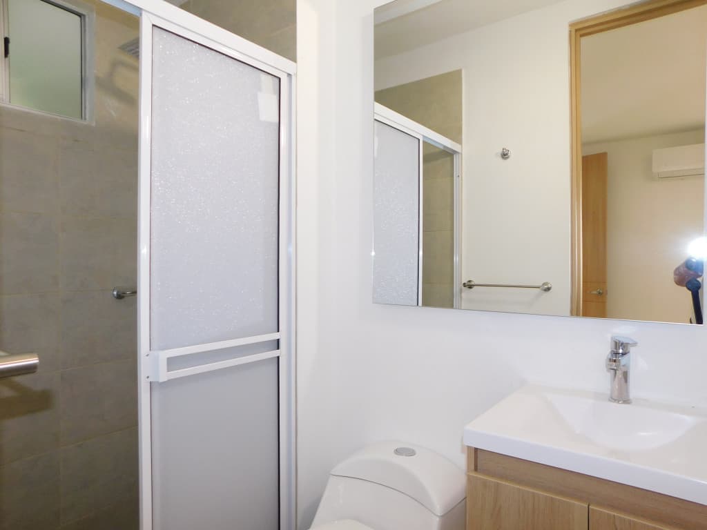 Imagen https://s3-us-west-2.amazonaws.com/pictures.domus.la/inmobiliaria_59/94966_17_1785871001.jpg