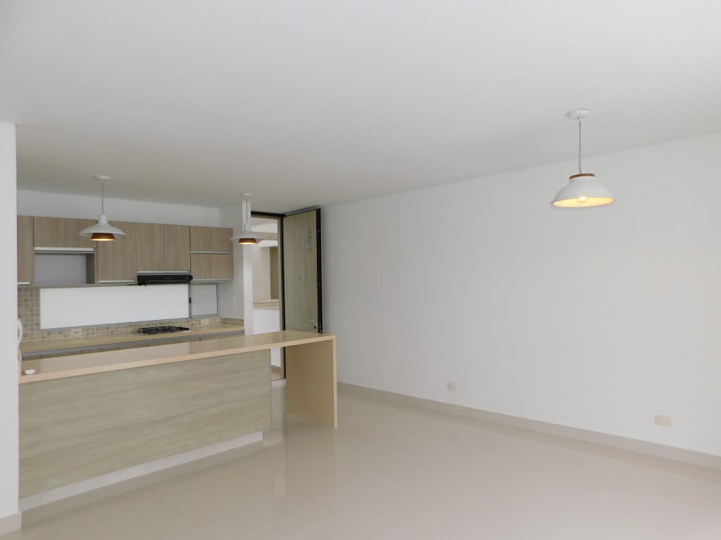 Imagen https://s3-us-west-2.amazonaws.com/pictures.domus.la/inmobiliaria_59/94967_14_1785873380.jpg