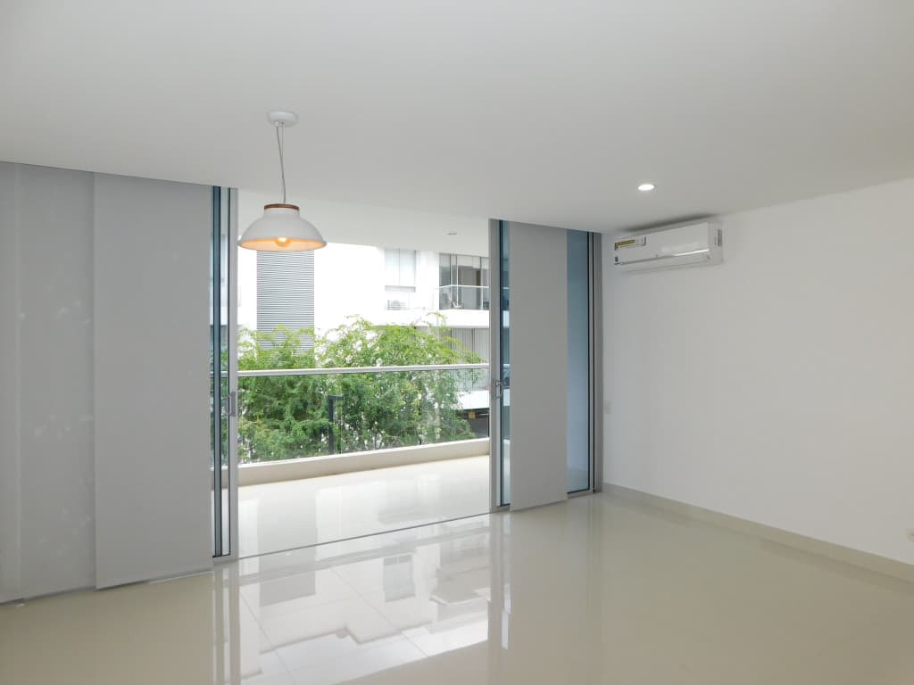 Imagen https://s3-us-west-2.amazonaws.com/pictures.domus.la/inmobiliaria_59/94967_15_1785873382.jpg