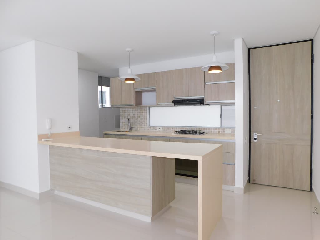 Imagen https://s3-us-west-2.amazonaws.com/pictures.domus.la/inmobiliaria_59/94967_28_1785873397.jpg