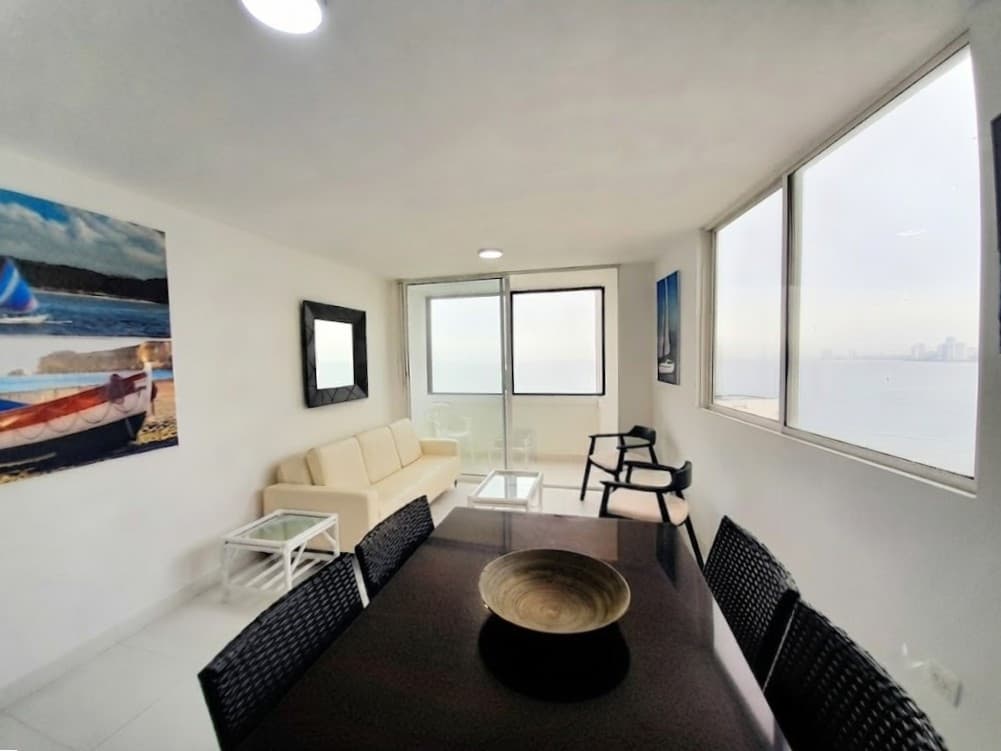 Imagen https://s3-us-west-2.amazonaws.com/pictures.domus.la/inmobiliaria_59/94971_12_1785896961.jpg