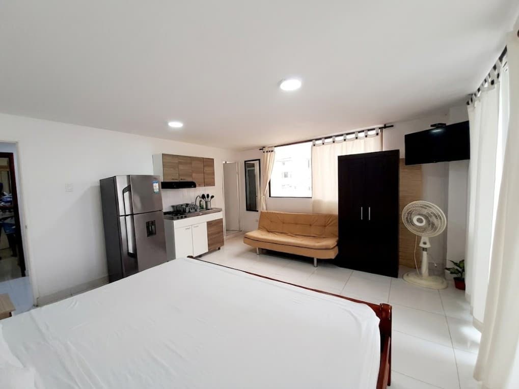 Imagen https://s3-us-west-2.amazonaws.com/pictures.domus.la/inmobiliaria_59/94971_14_1785896963.jpg