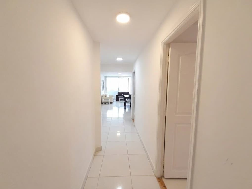 Imagen https://s3-us-west-2.amazonaws.com/pictures.domus.la/inmobiliaria_59/94971_15_1785896963.jpg