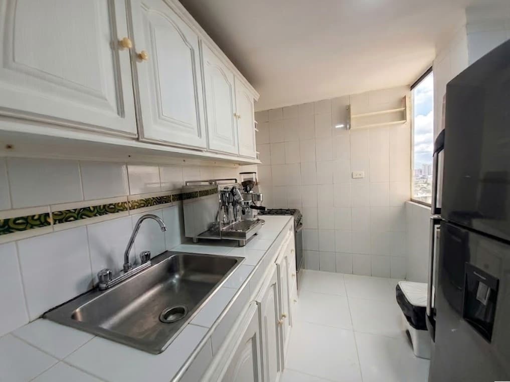 Imagen https://s3-us-west-2.amazonaws.com/pictures.domus.la/inmobiliaria_59/94971_22_1785896964.jpg