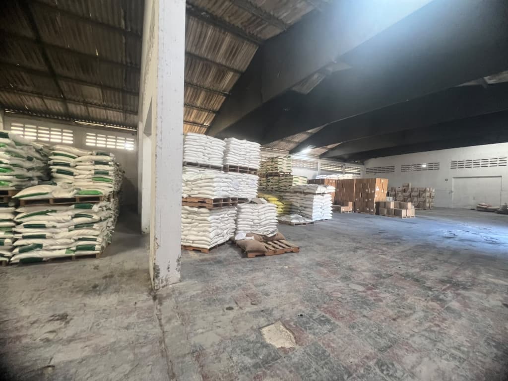 Imagen https://s3-us-west-2.amazonaws.com/pictures.domus.la/inmobiliaria_59/95278_2_1790105150.jpg