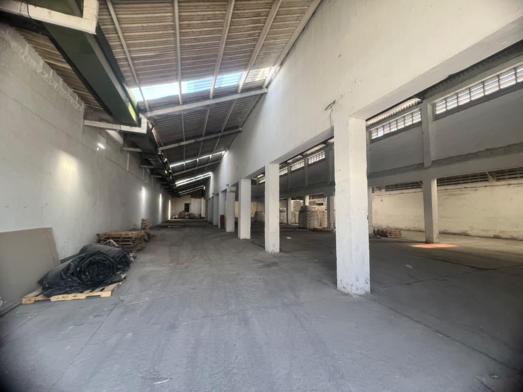 Imagen https://s3-us-west-2.amazonaws.com/pictures.domus.la/inmobiliaria_59/95282_2_1790105910.jpg