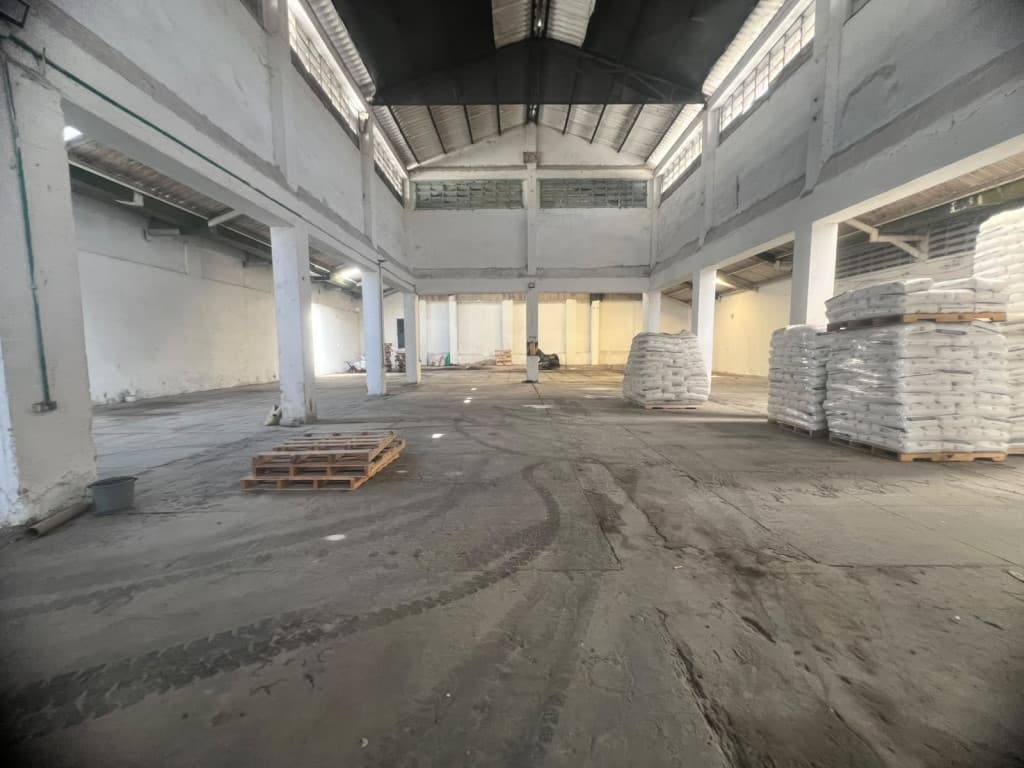 Imagen https://s3-us-west-2.amazonaws.com/pictures.domus.la/inmobiliaria_59/95282_6_1790105910.jpg