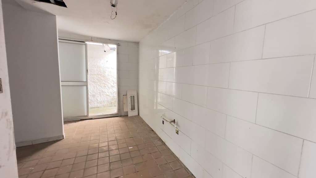 Imagen https://s3-us-west-2.amazonaws.com/pictures.domus.la/inmobiliaria_59/95285_16_1790364981.jpg