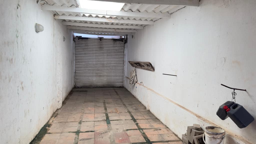 Imagen https://s3-us-west-2.amazonaws.com/pictures.domus.la/inmobiliaria_59/95285_21_1790364985.jpg