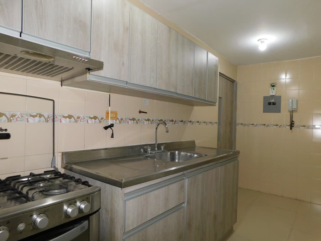 Imagen https://s3-us-west-2.amazonaws.com/pictures.domus.la/inmobiliaria_59/95354_11_1790968407.jpg