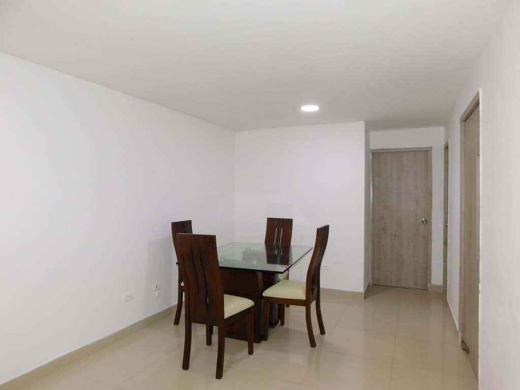 Imagen https://s3-us-west-2.amazonaws.com/pictures.domus.la/inmobiliaria_59/95354_1_1790968394.jpg