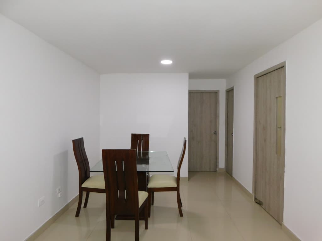 Imagen https://s3-us-west-2.amazonaws.com/pictures.domus.la/inmobiliaria_59/95354_2_1790968400.jpg