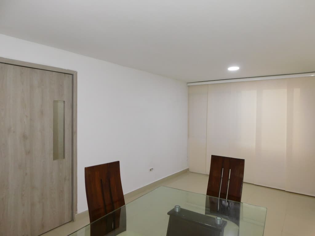 Imagen https://s3-us-west-2.amazonaws.com/pictures.domus.la/inmobiliaria_59/95354_4_1790968400.jpg