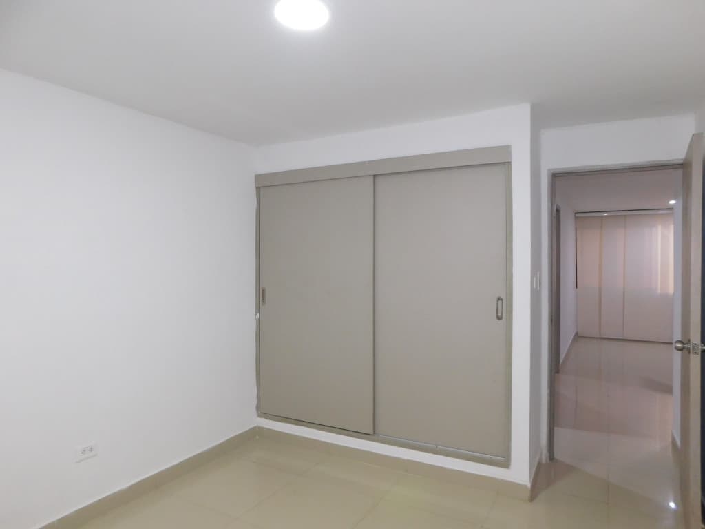 Imagen https://s3-us-west-2.amazonaws.com/pictures.domus.la/inmobiliaria_59/95354_9_1790968402.jpg