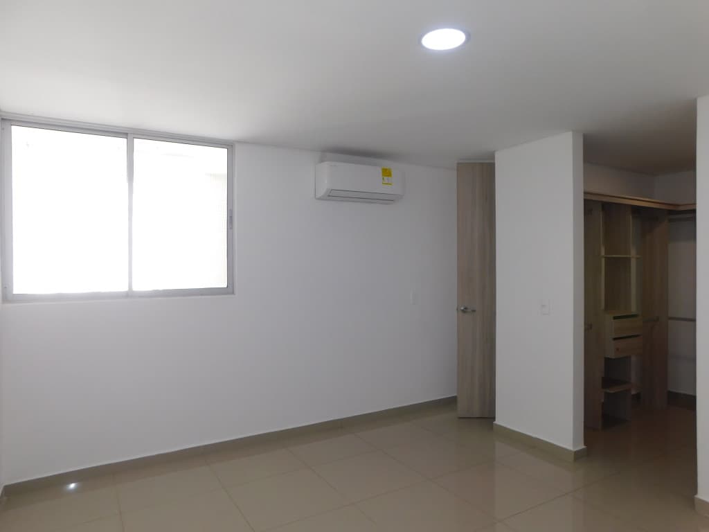 Imagen https://s3-us-west-2.amazonaws.com/pictures.domus.la/inmobiliaria_59/95355_16_1790968966.jpg