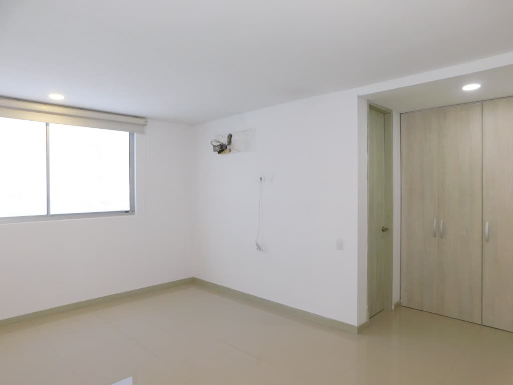 Imagen https://s3-us-west-2.amazonaws.com/pictures.domus.la/inmobiliaria_59/95356_14_1790969607.jpg