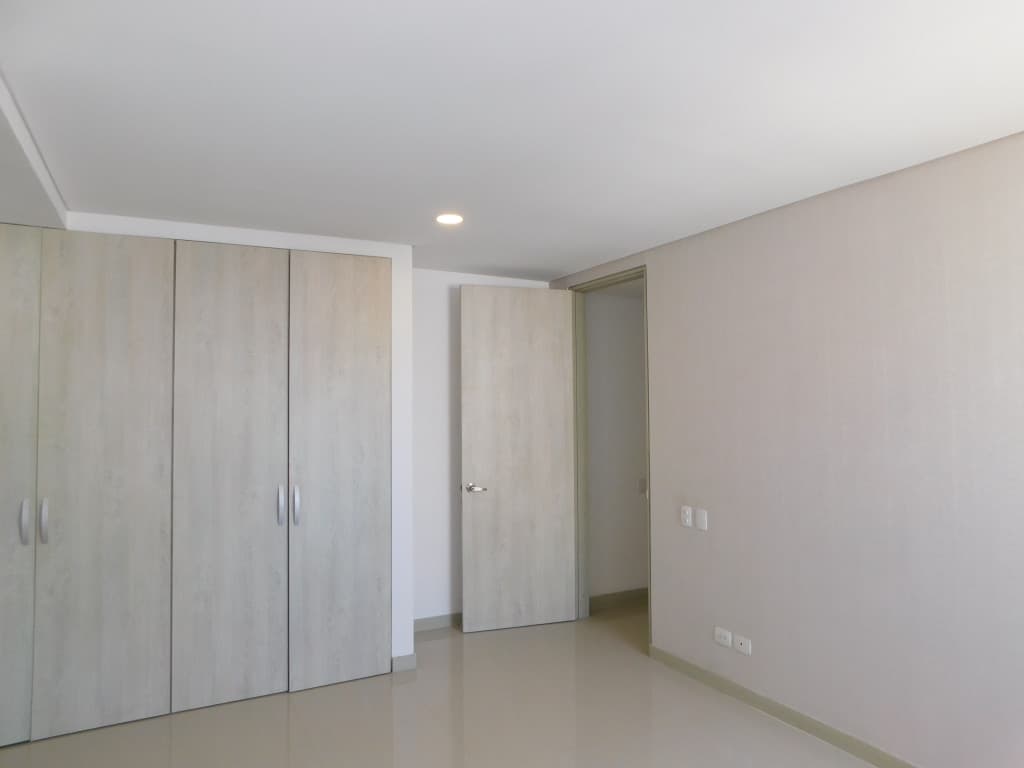Imagen https://s3-us-west-2.amazonaws.com/pictures.domus.la/inmobiliaria_59/95356_16_1790969613.jpg
