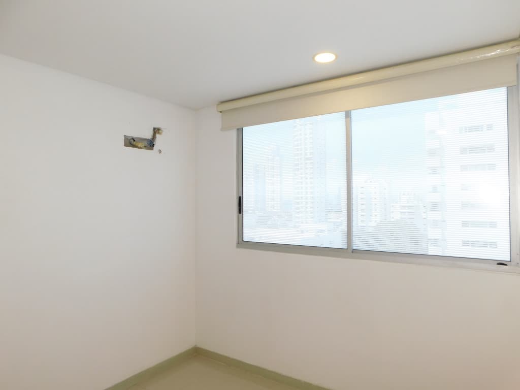 Imagen https://s3-us-west-2.amazonaws.com/pictures.domus.la/inmobiliaria_59/95356_19_1790969613.jpg