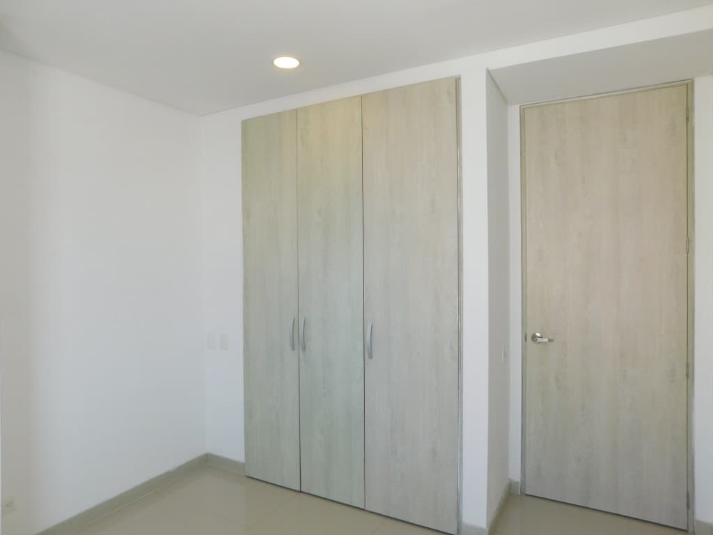 Imagen https://s3-us-west-2.amazonaws.com/pictures.domus.la/inmobiliaria_59/95356_21_1790969615.jpg