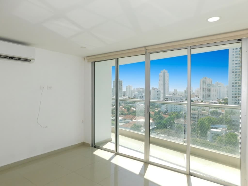 Imagen https://s3-us-west-2.amazonaws.com/pictures.domus.la/inmobiliaria_59/95357_13_1790970779.jpg