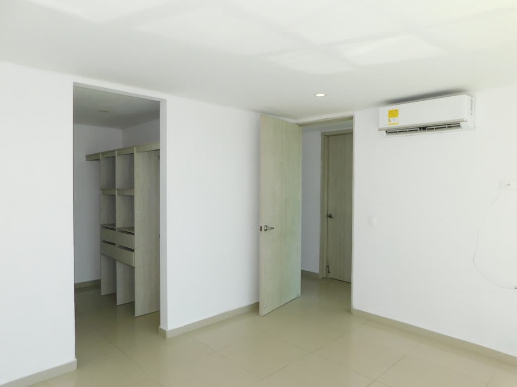 Imagen https://s3-us-west-2.amazonaws.com/pictures.domus.la/inmobiliaria_59/95357_15_1790970782.jpg
