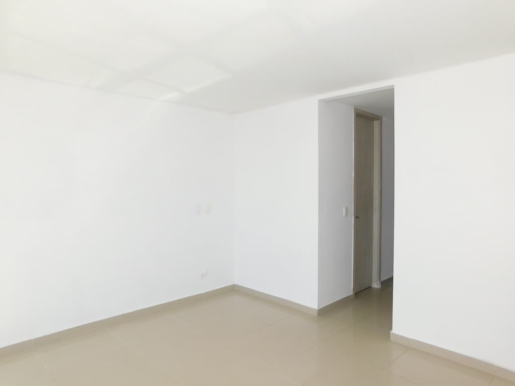 Imagen https://s3-us-west-2.amazonaws.com/pictures.domus.la/inmobiliaria_59/95357_16_1790970782.jpg