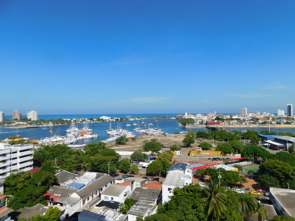 Imagen https://s3-us-west-2.amazonaws.com/pictures.domus.la/inmobiliaria_59/95357_1_1790970773.jpg