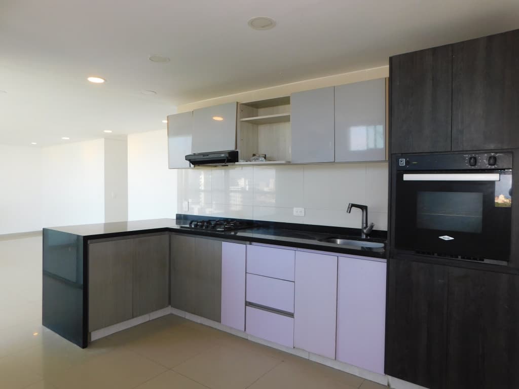 Imagen https://s3-us-west-2.amazonaws.com/pictures.domus.la/inmobiliaria_59/95357_27_1790970795.jpg