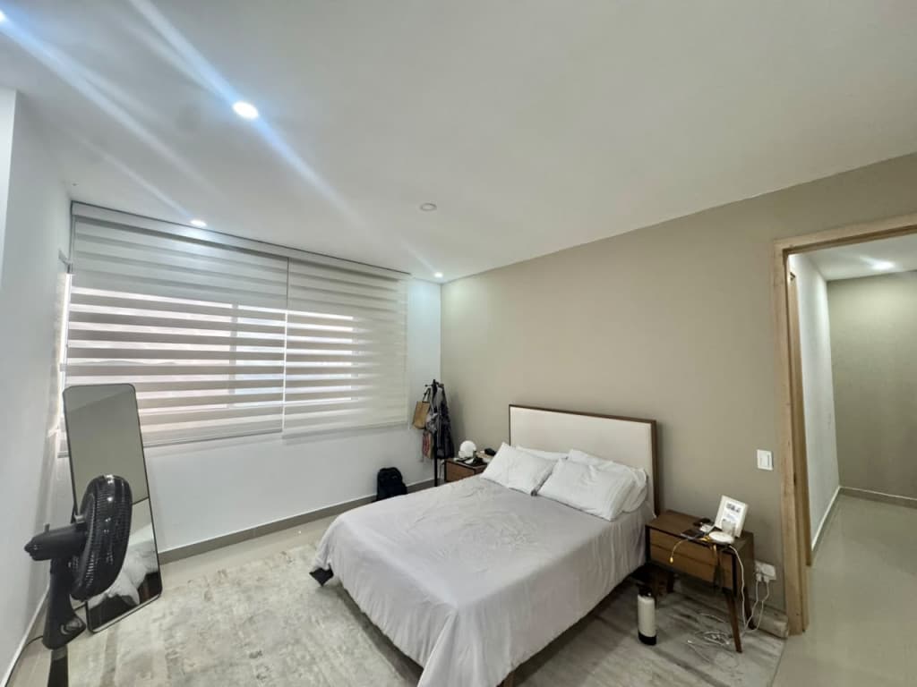 Imagen https://s3-us-west-2.amazonaws.com/pictures.domus.la/inmobiliaria_59/95358_17_1790969043.jpg