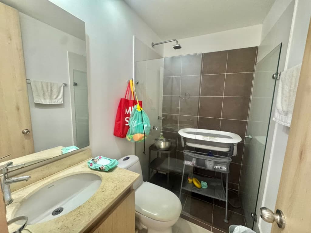 Imagen https://s3-us-west-2.amazonaws.com/pictures.domus.la/inmobiliaria_59/95358_20_1790969043.jpg