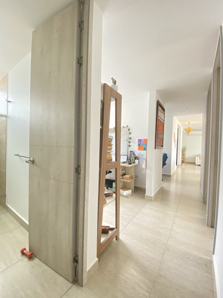 Imagen https://s3-us-west-2.amazonaws.com/pictures.domus.la/inmobiliaria_59/95359_14_1791228335.jpg