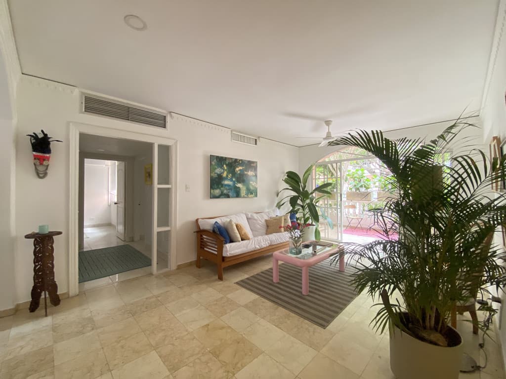 Imagen https://s3-us-west-2.amazonaws.com/pictures.domus.la/inmobiliaria_59/95360_2_1791229029.jpg